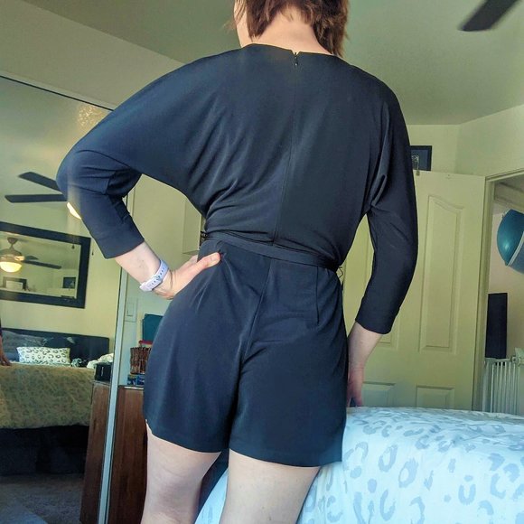 *Black Split Sleeve Romper by Calvin Klein- Size 6 - Picture 3 of 6